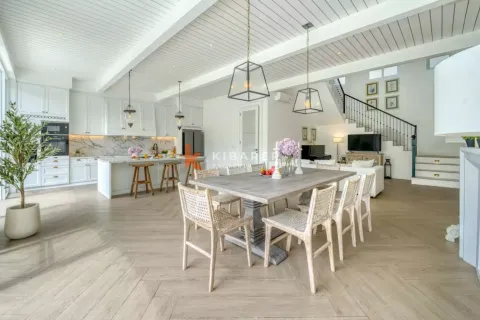 4 bedrooms Villa in Tibubeneng, Badung, Indonesia No. 12241 18