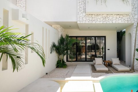 2 bedrooms Villa in Pererenan, Mengwi, Badung, Indonesia No. 10522 2