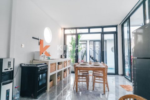 3 bedrooms Villa in Canggu, Badung, Indonesia No. 12739 4