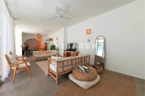 3 bedrooms Villa in Tibubeneng, Badung, Indonesia No. 12737 10