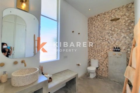 3 bedrooms Villa in Tibubeneng, Badung, Indonesia No. 12737 6