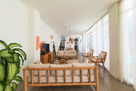 3 bedrooms Villa in Tibubeneng, Badung, Indonesia No. 12737 7
