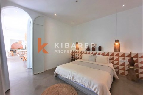 3 bedrooms Villa in Tibubeneng, Badung, Indonesia No. 12737 4