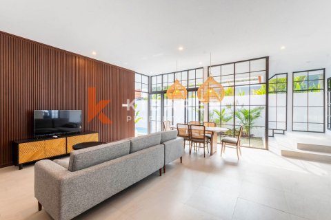 3 bedrooms Villa in Canggu, Badung, Indonesia No. 12734 6