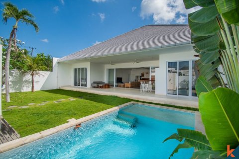 5 bedrooms Villa in Kerobokan, Badung, Indonesia No. 11176 1