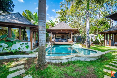 3 bedrooms Villa in Kuta, Badung, Indonesia No. 11177 4