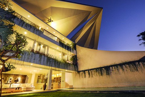 4 bedrooms Villa in Badung, Indonesia No. 11175 1