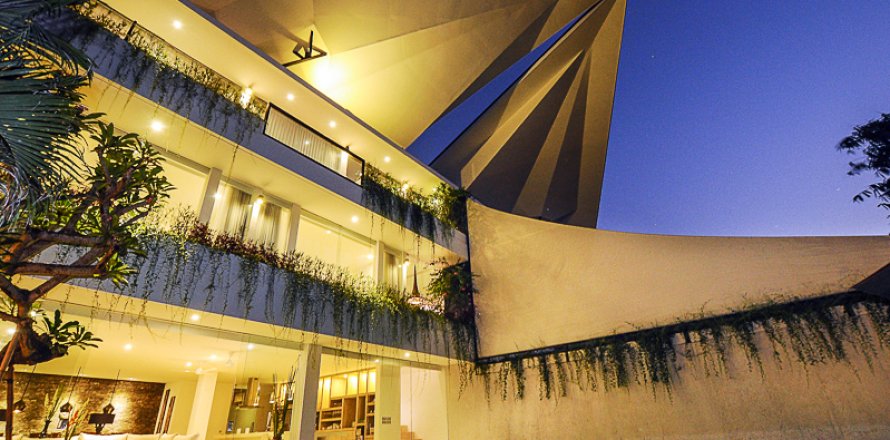 4 bedrooms Villa in Badung, Indonesia No. 11175