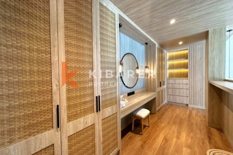 6 bedrooms Villa in Tibubeneng, Badung, Indonesia No. 12463 12