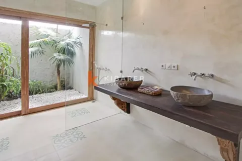 5 bedrooms Villa in Tibubeneng, Badung, Indonesia No. 12215 18