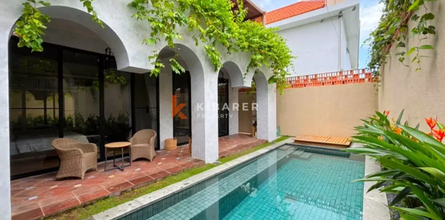 4 bedrooms Villa in Seminyak, Badung, Indonesia No. 12219
