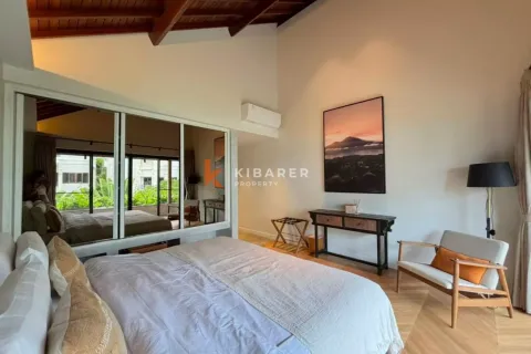 4 bedrooms Villa in Seminyak, Badung, Indonesia No. 12219 28