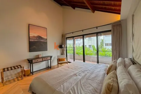4 bedrooms Villa in Seminyak, Badung, Indonesia No. 12219 30