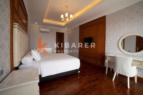 4 bedrooms Villa in Jimbaran, Badung, Indonesia No. 11811 15