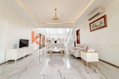 4 bedrooms Villa in Jimbaran, Badung, Indonesia No. 11811 6