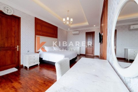 4 bedrooms Villa in Jimbaran, Badung, Indonesia No. 11811 11