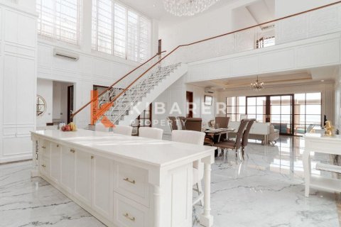 4 bedrooms Villa in Jimbaran, Badung, Indonesia No. 11811 5