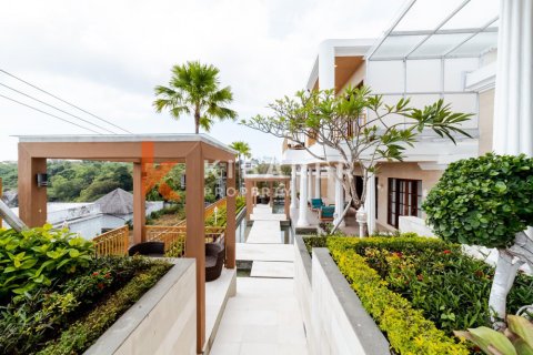 4 bedrooms Villa in Jimbaran, Badung, Indonesia No. 11811 18