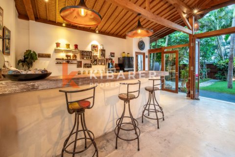 3 bedrooms Villa in Kerobokan, Badung, Indonesia No. 11812 5