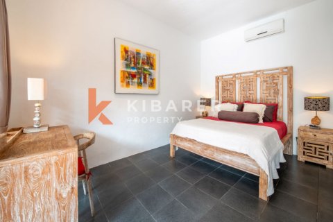 3 bedrooms Villa in Kerobokan, Badung, Indonesia No. 11812 28