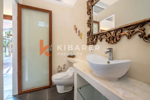 3 bedrooms Villa in Kerobokan, Badung, Indonesia No. 11812 24