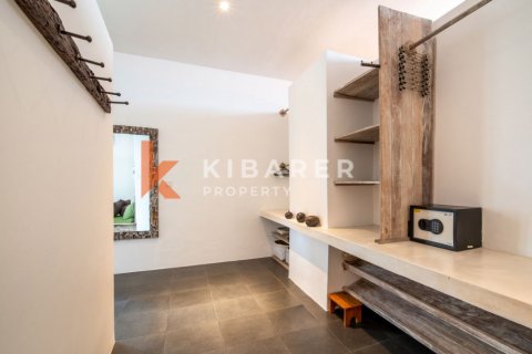 3 bedrooms Villa in Kerobokan, Badung, Indonesia No. 11812 17