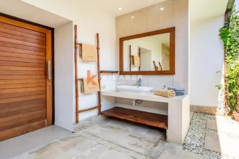 4 bedrooms Villa in Kerobokan, Badung, Indonesia No. 11835 8