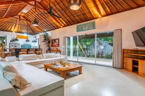 4 bedrooms Villa in Kerobokan, Badung, Indonesia No. 11835 14