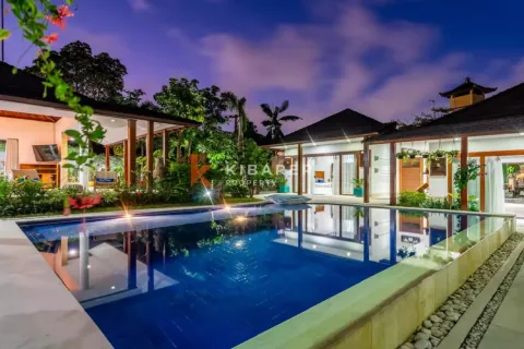 4 bedrooms Villa in Kerobokan, Badung, Indonesia No. 11835 20
