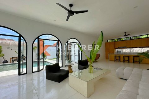 3 bedrooms Villa in Canggu, Badung, Indonesia No. 12696 6
