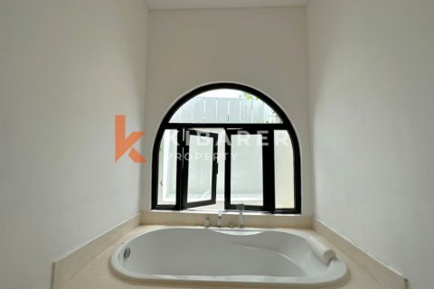 3 bedrooms Villa in Canggu, Badung, Indonesia No. 12696 26
