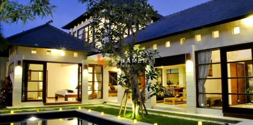 3 bedrooms Villa in Seminyak, Badung, Indonesia No. 12699