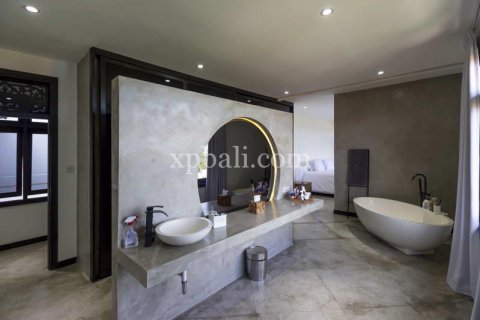 Вилла с 3 спальнями в Kerobokan, Бадунг,  № 9365 8