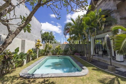 Вилла с 3 спальнями в Kerobokan, Бадунг,  № 9365 12