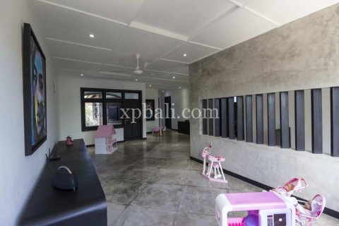 Вилла с 3 спальнями в Kerobokan, Бадунг,  № 9365 9