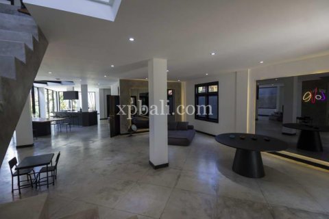 Вилла с 3 спальнями в Kerobokan, Бадунг,  № 9365 4