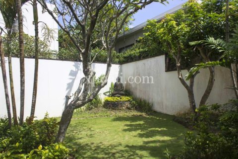 4 bedrooms Villa in Jimbaran, Badung,  No. 9366 4