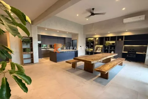 3 bedrooms Villa in Tibubeneng, Badung, Indonesia No. 12593 4