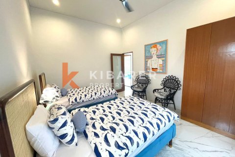 4 bedrooms Villa in Canggu, Badung, Indonesia No. 12590 15
