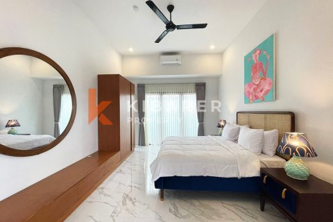 4 bedrooms Villa in Canggu, Badung, Indonesia No. 12590 11