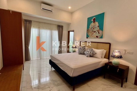 4 bedrooms Villa in Canggu, Badung, Indonesia No. 12590 7