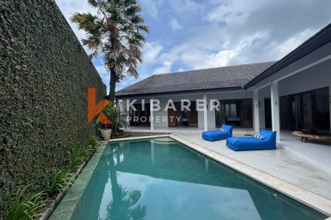 4 bedrooms Villa in Canggu, Badung, Indonesia No. 12590 29