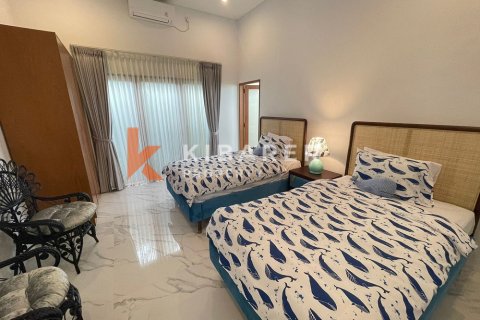 4 bedrooms Villa in Canggu, Badung, Indonesia No. 12590 18
