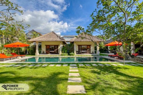 Вилла с 4 спальнями в Seminyak, Бадунг, Индонезия № 13608