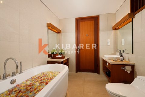6 bedrooms Villa in Canggu, Badung, Indonesia No. 12664 12