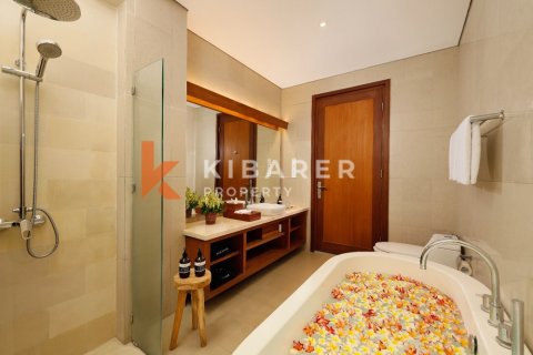 6 bedrooms Villa in Canggu, Badung, Indonesia No. 12664 8