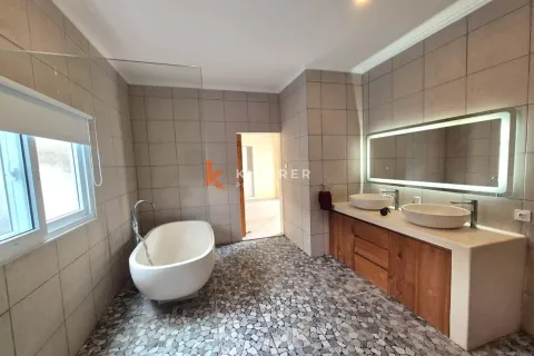 3 bedrooms Villa in Kerobokan, Badung, Indonesia No. 12666 16