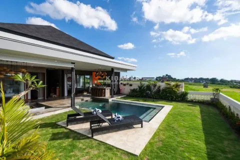 2 bedrooms Villa in Canggu, Badung, Indonesia No. 12663 2