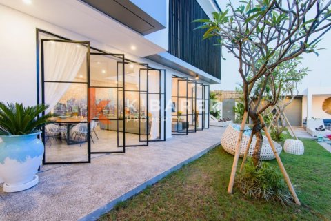 4 bedrooms Villa in Tibubeneng, Badung, Indonesia No. 12831 9