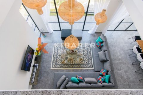 4 bedrooms Villa in Tibubeneng, Badung, Indonesia No. 12831 2